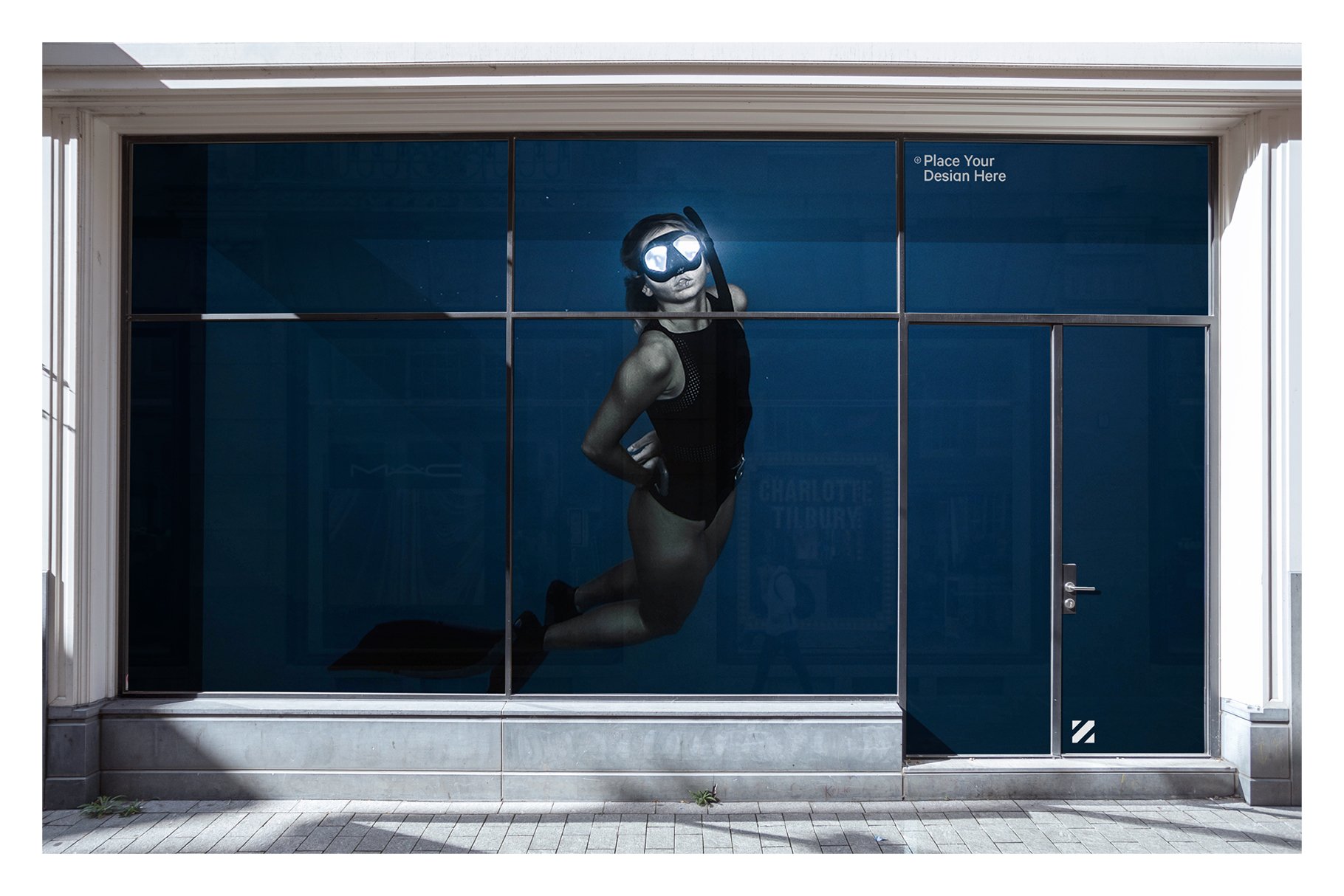 城市店面玻璃窗户贴纸海报广告设计展示贴图样机 City Retail Shop Facade Mockup
