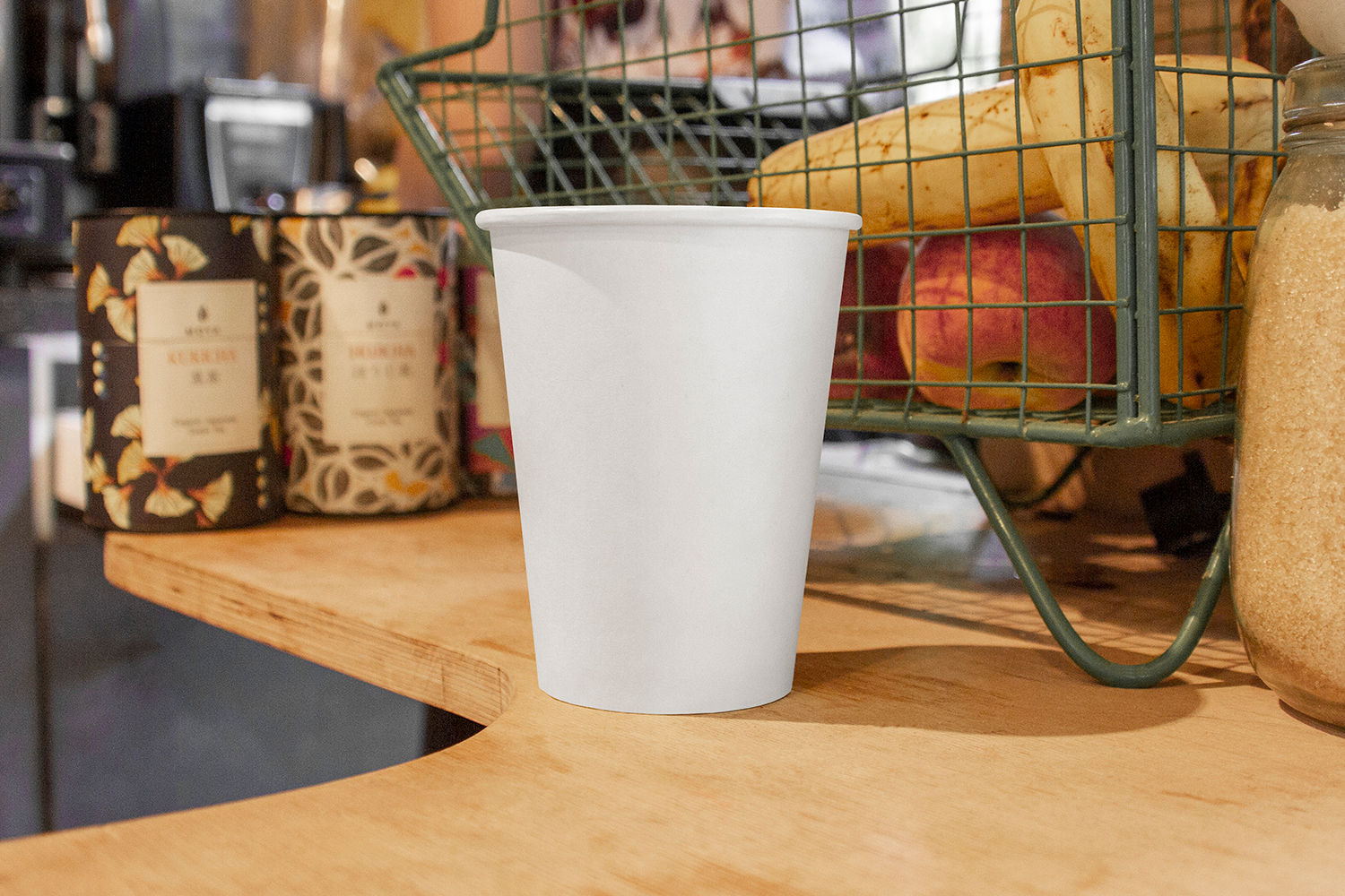 真实户外场景展示的纸质咖啡杯设计PSD样机素材Outdoor Craft Paper Coffee Cup Mockups Vol. 1