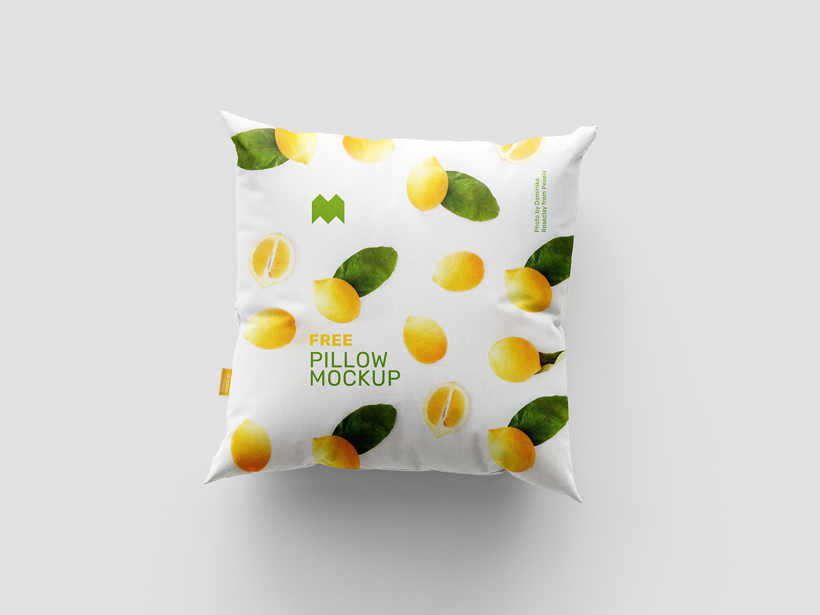 067 4款可商用抱枕贴图多角度展示样机Square Pillow Mockup
