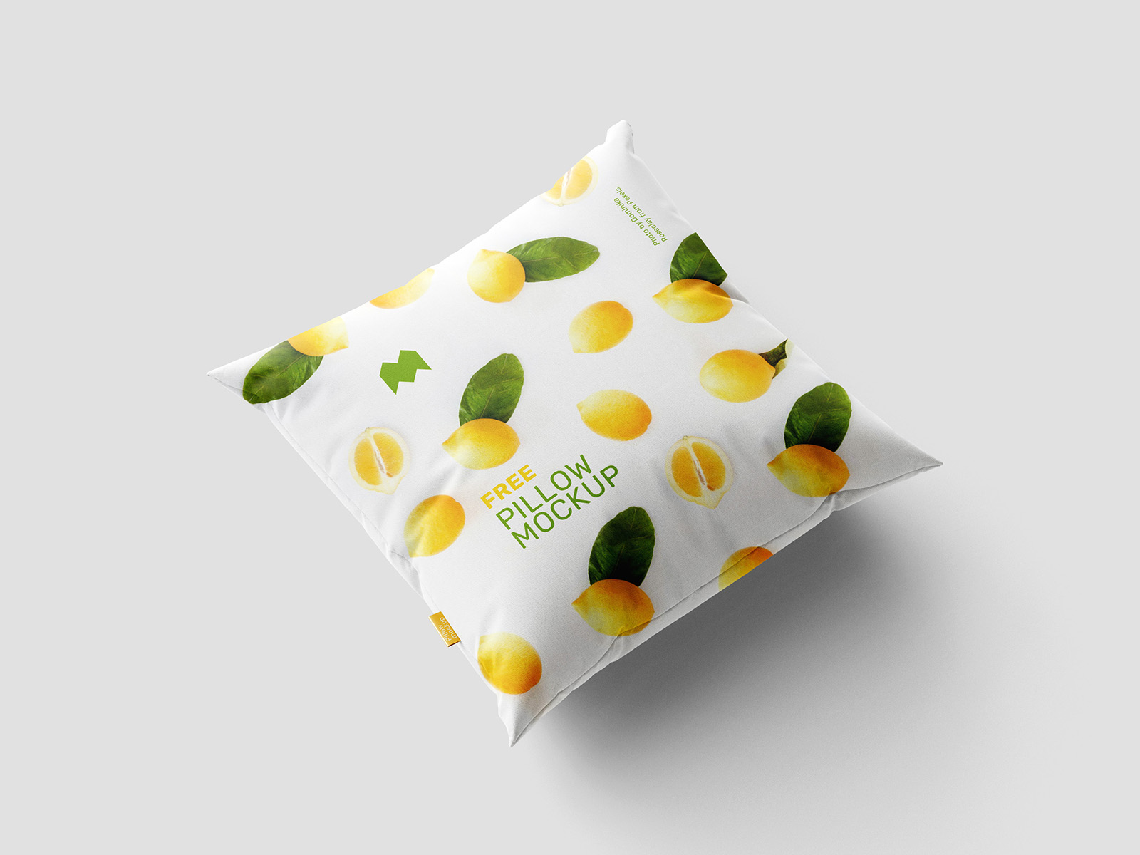 067 4款可商用抱枕贴图多角度展示样机Square Pillow Mockup