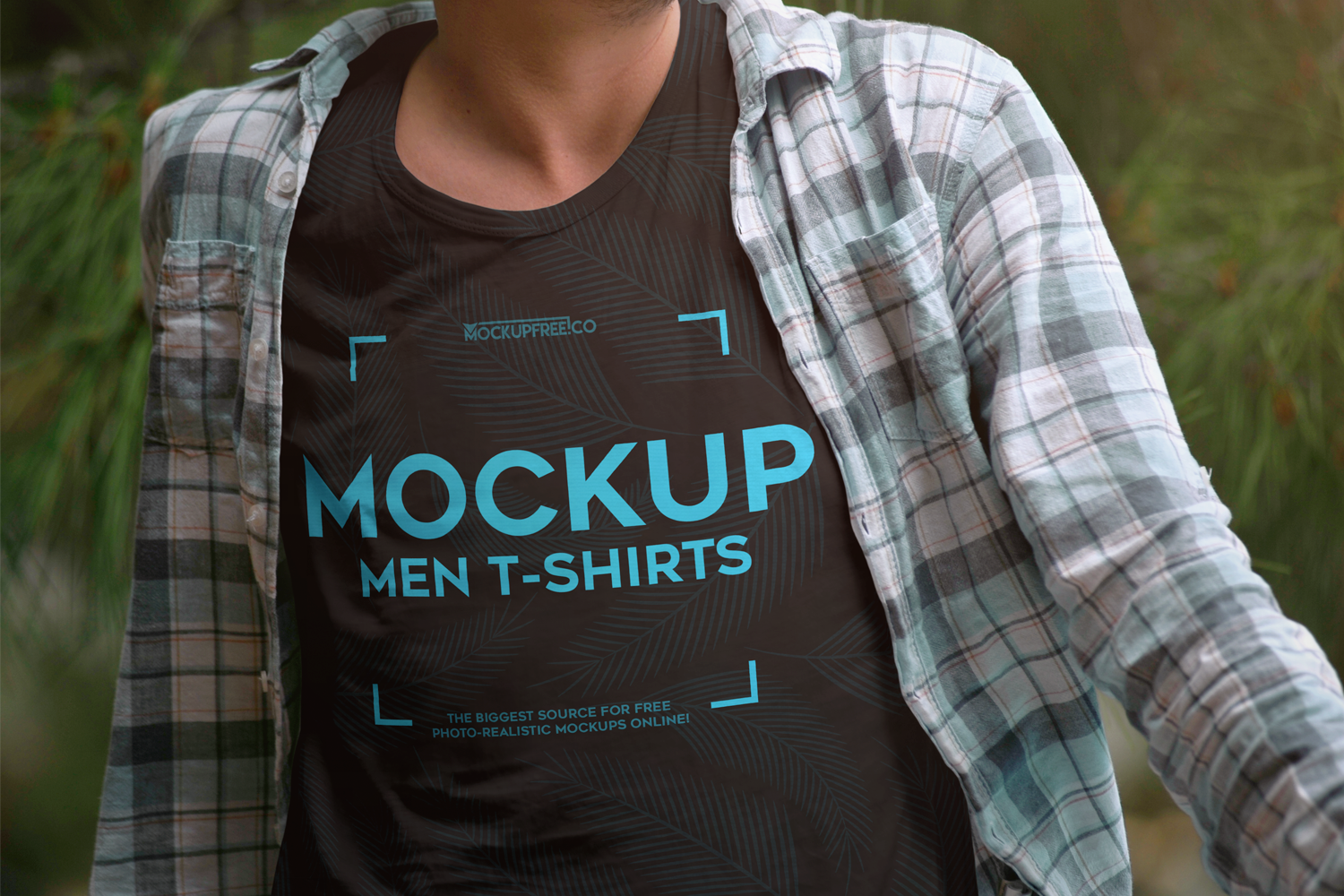 0154 可商用男士T恤带人物样机mockup men t shirts