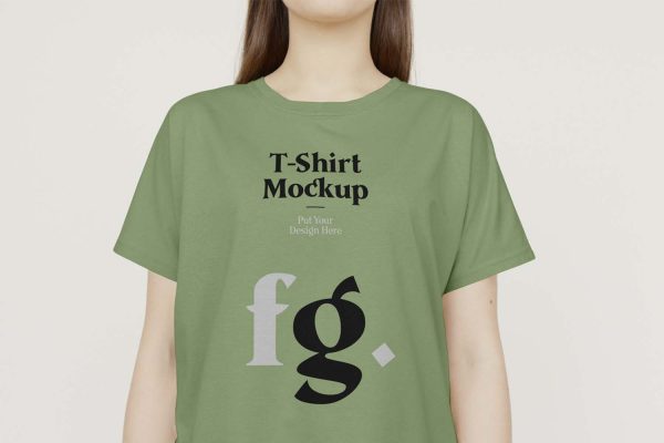 443 可商用女士T恤PSD样机素材 T-Shirt on Woman PSD Mockup Gr.zip