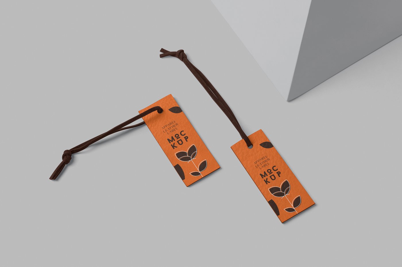 113 皮革吊牌挂标PSD样机Leather Hanging Label Mockups